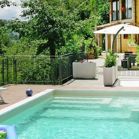 In With Communal Pool Lejlighed